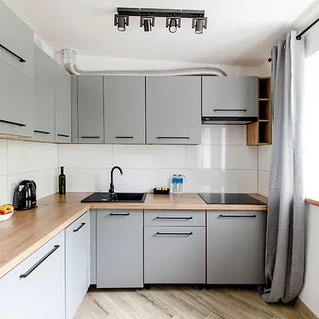 12b Loft Centre